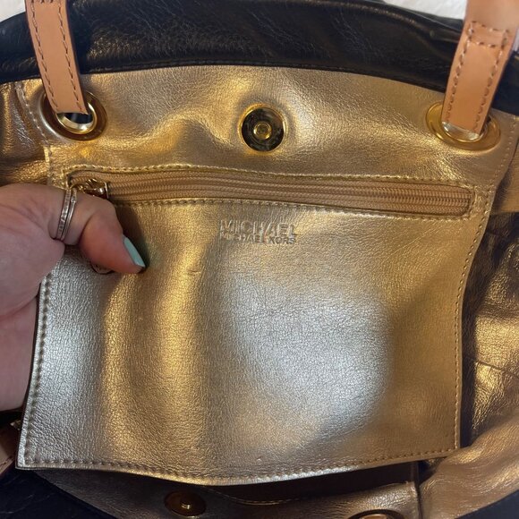 Michael Kors Jet Set Black Leather Tote Shoulder Bag - Picture 6 of 7